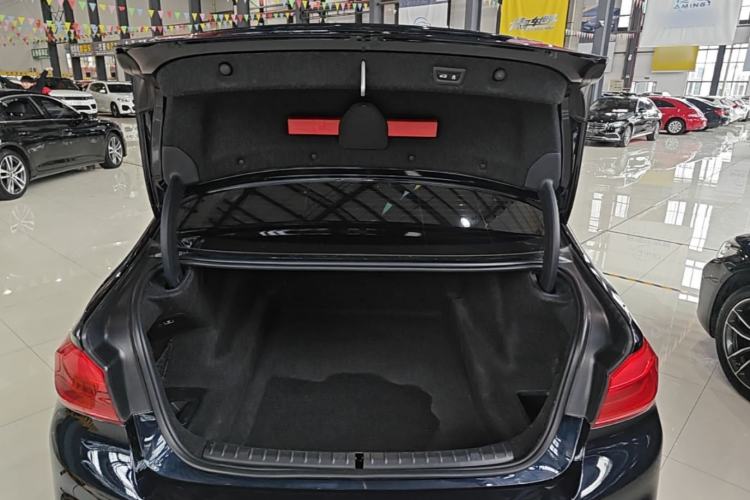 Used BMW 5 Series 2018 530Li xDrive M Sport Package Trunk
