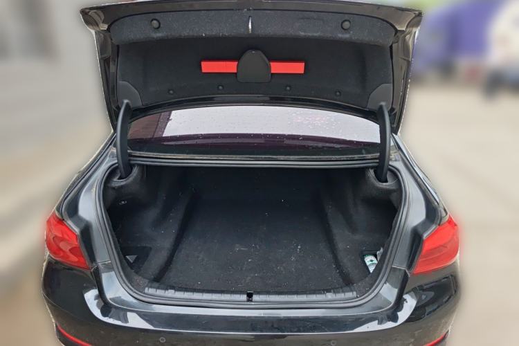 Used BMW 5 Series 2018 525Li Luxury Package Trunk