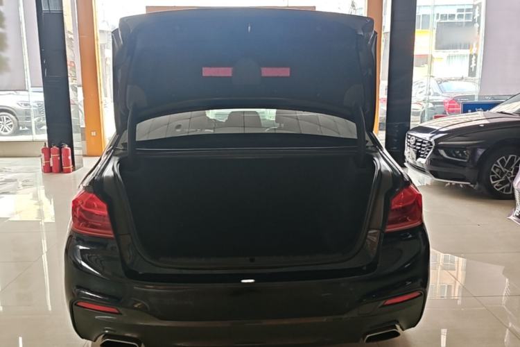 Used BMW 5 Series 2018 525i M Sport Package Trunk