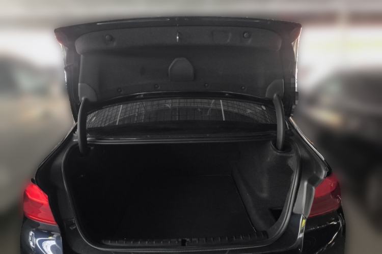 Used BMW 5 Series 2018 530Li Leading Model M Sport Package Trunk