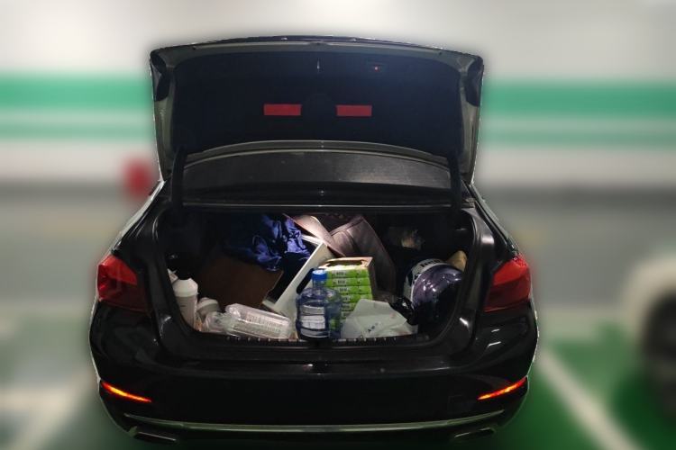 Used BMW 5 Series 2018 525Li Luxury Package Trunk