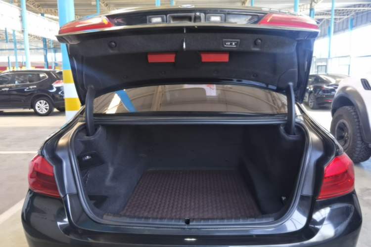 Used BMW 5 Series 2018 528Li Launch Special Edition Trunk