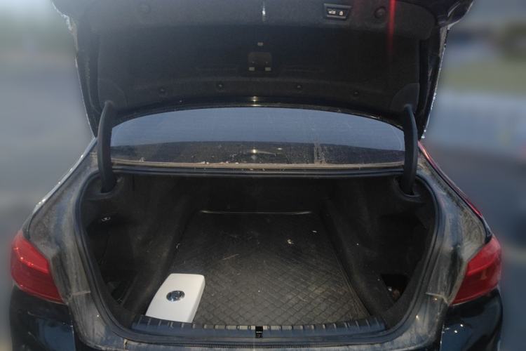 Used BMW 5 Series 2018 525Li M Sport Package Trunk