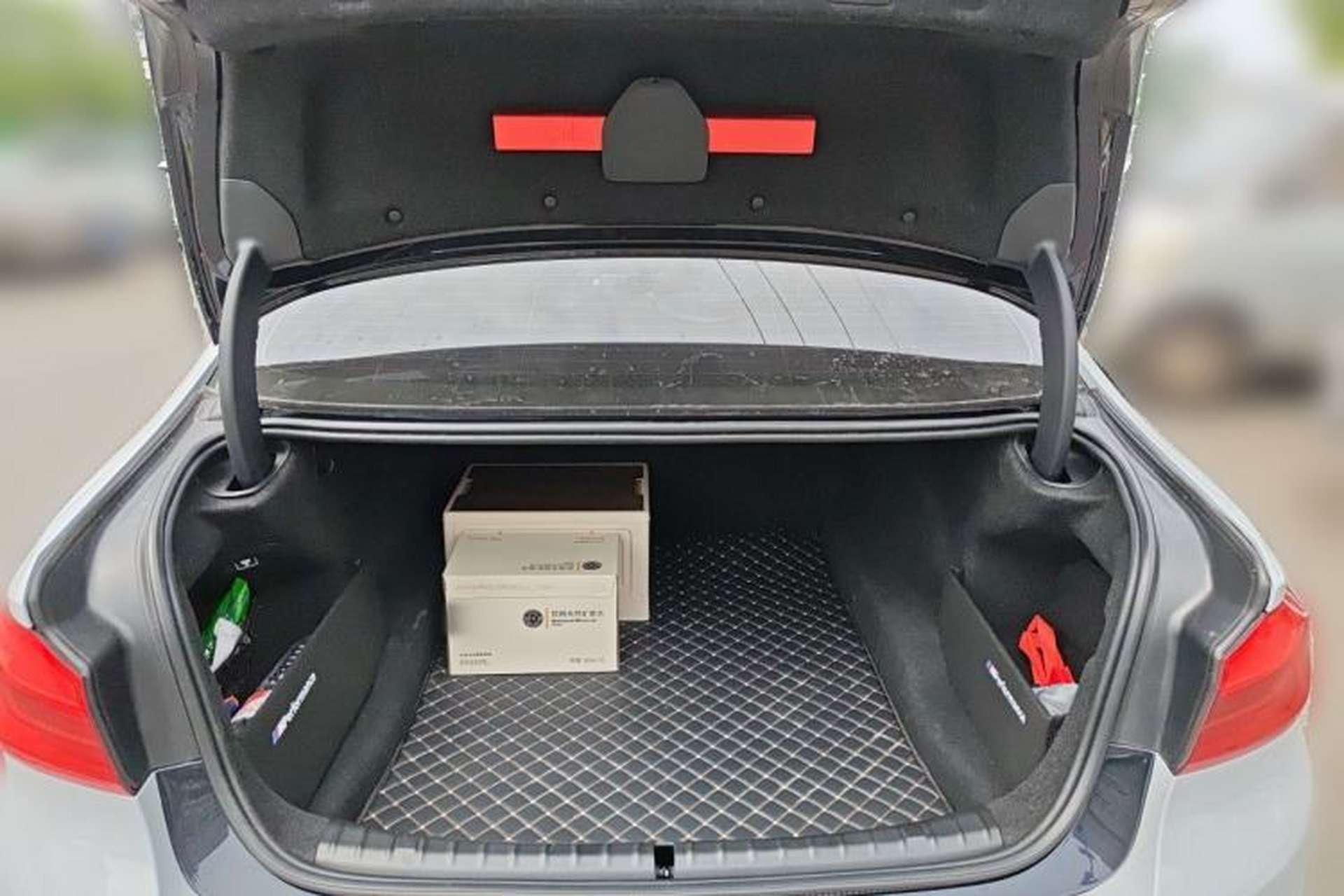 Used BMW 5 Series 2018 530Li Leading Model M Sport Package Trunk