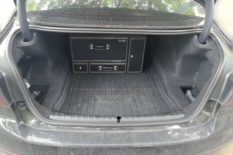 Used BMW 5 Series 2018 530Li Leading Model M Sport Package Trunk