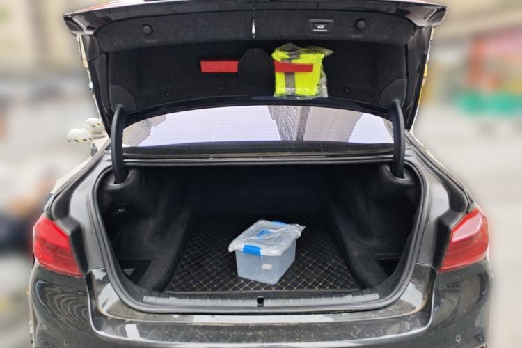Used BMW 5 Series 2018 530Li Leading Model M Sport Package Trunk