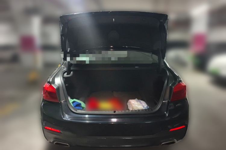 Used BMW 5 Series 2018 525Li M Sport Package Trunk