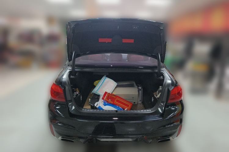 Used BMW 5 Series 2018 Restyled 530Li Luxury Edition M Sport Package Trunk