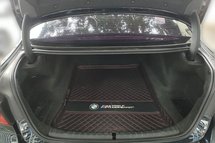 Used BMW 5 Series 2018 Restyled 530Li Leading Edition M Sport Package Trunk