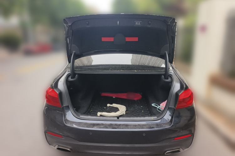 Used BMW 5 Series 2018 Restyled 530Li Luxury Edition M Sport Package Trunk