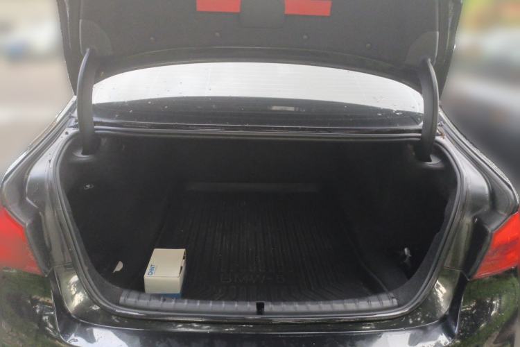 Used BMW 5 Series 2018 Restyled 530Li Leading Edition M Sport Package Trunk