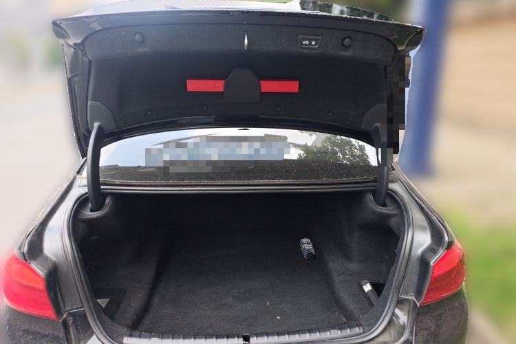 Used BMW 5 Series 2018 Restyled 530Li Leading Edition M Sport Package Trunk