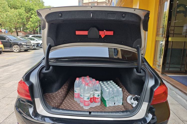 Used BMW 5 Series 2018 525Li Luxury Package
