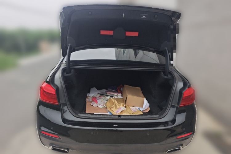 Used BMW 5 Series 2018 Restyled 530Li Leading Edition M Sport Package Trunk