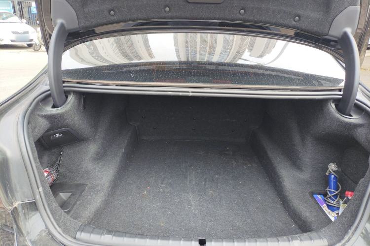 Used BMW 5 Series 2018 Restyled 530Li Leading Edition M Sport Package Trunk