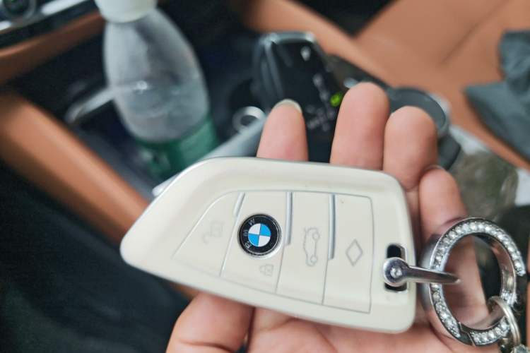 Used BMW 5 Series 2018 Facelifted 530Li xDrive M Sport Package Vehicle Key