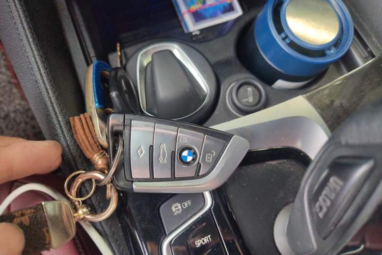 Used BMW 5 Series 2018 Restyled 530Li Leading Edition M Sport Package Vehicle Key