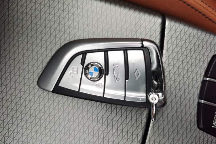 Used BMW 5 Series 2018 525i M Sport Package Vehicle Key