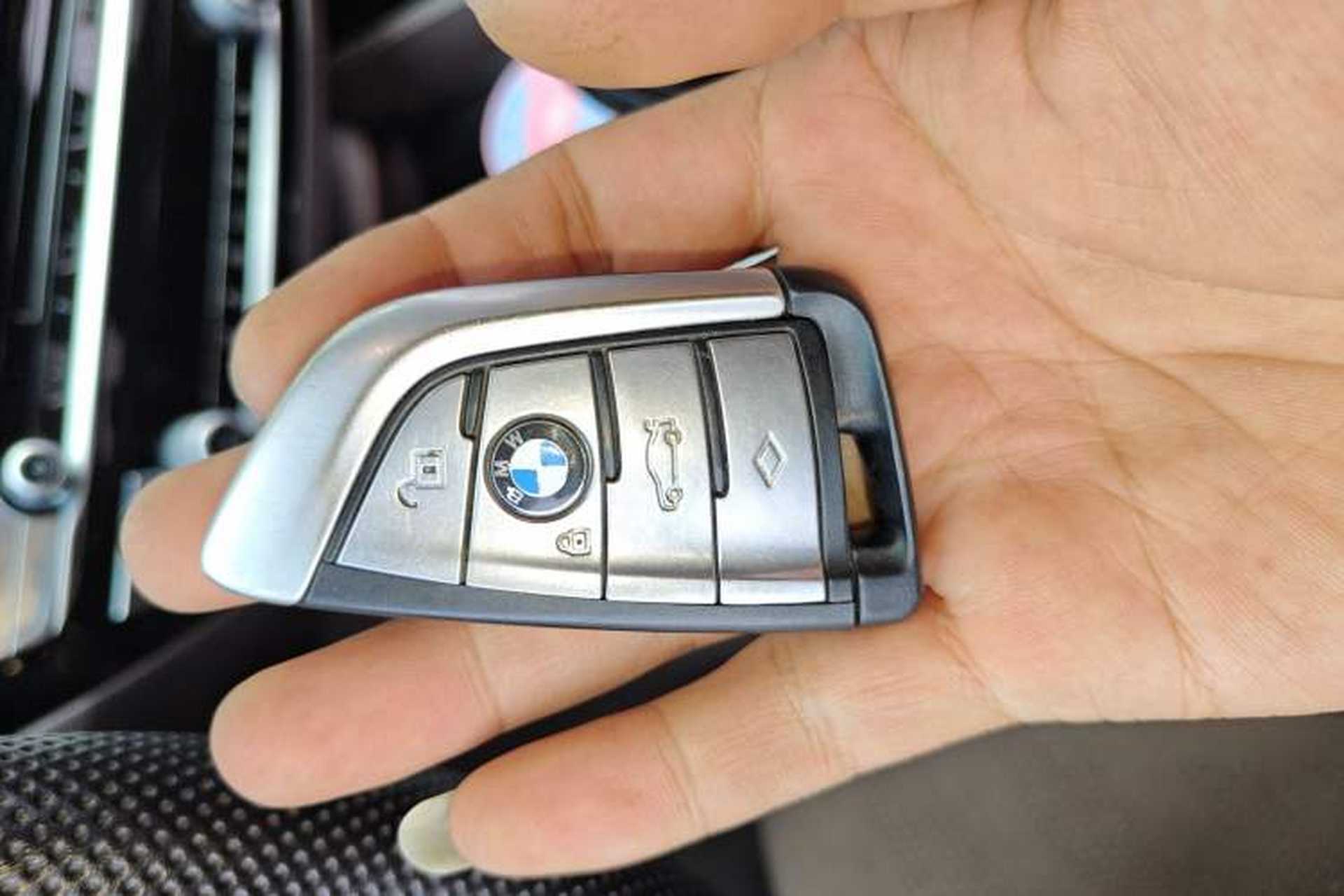 Used BMW 5 Series 2018 Revised Version 530Li Leading Edition Luxury Package Vehicle Key