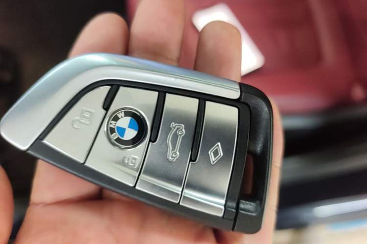 Used BMW 5 Series 2018 Restyled 530Li Luxury Edition M Sport Package Vehicle Key