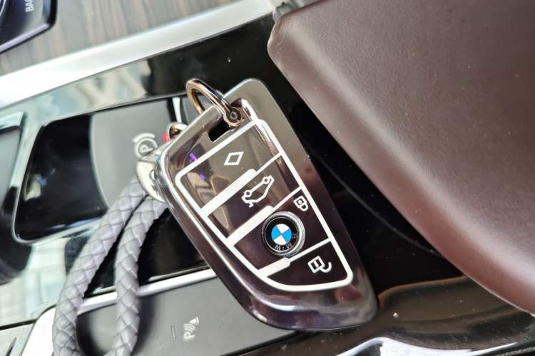 Used BMW 5 Series 2018 Revised Version 530Li Leading Edition Luxury Package Vehicle Key