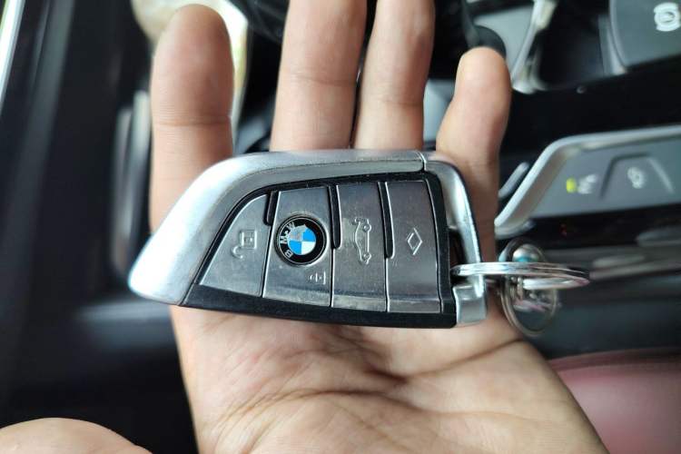 Used BMW 5 Series 2018 530Li Luxury Edition M Sport Package Vehicle Key