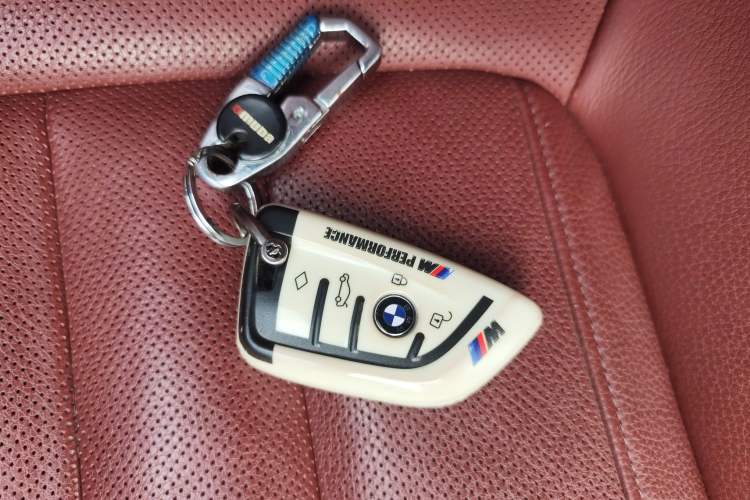 Used BMW 5 Series 2018 Restyled 530Li Luxury Edition M Sport Package Vehicle Key