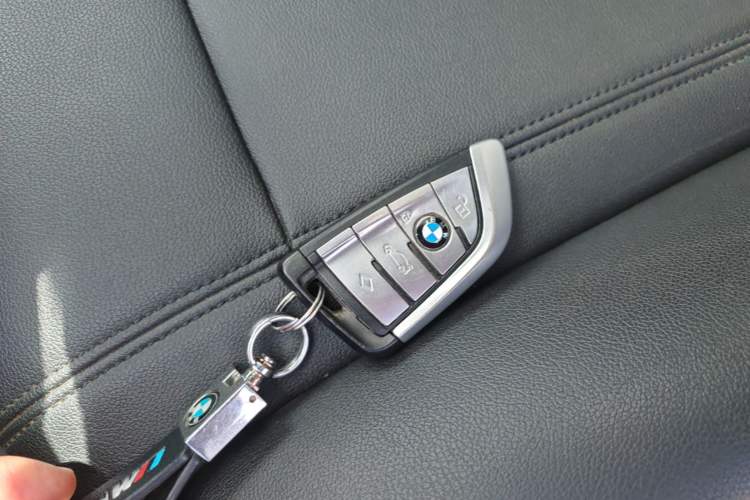 Used BMW 5 Series 2018 525Li M Sport Package Vehicle Key