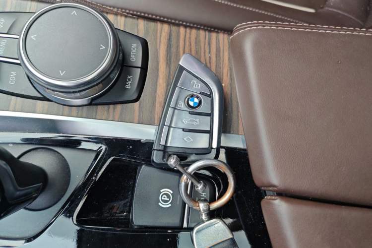 Used BMW 5 Series 2018 Revised 540Li Executive Edition Vehicle Key