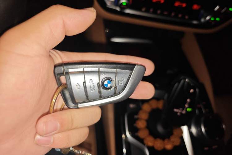 Used BMW 5 Series 2018 Restyled 530Li Leading Edition M Sport Package Vehicle Key
