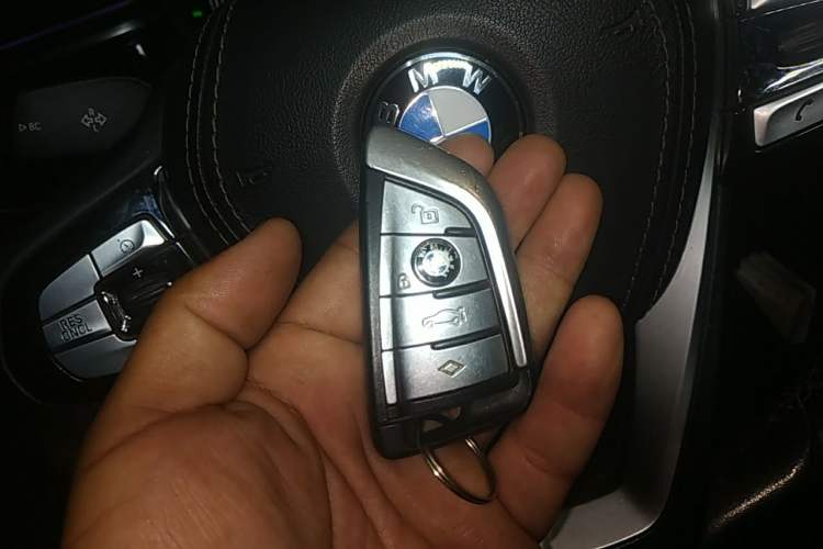 Used BMW 5 Series 2018 525Li Luxury Package Vehicle Key