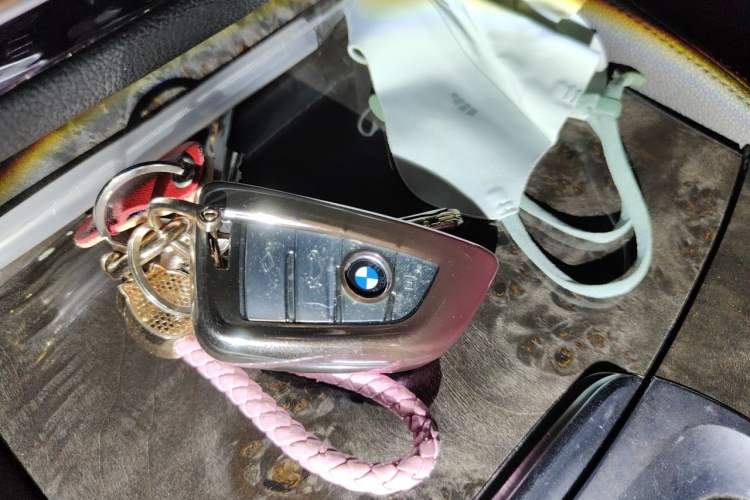 Used BMW 5 Series 2018 525Li M Sport Package Vehicle Key