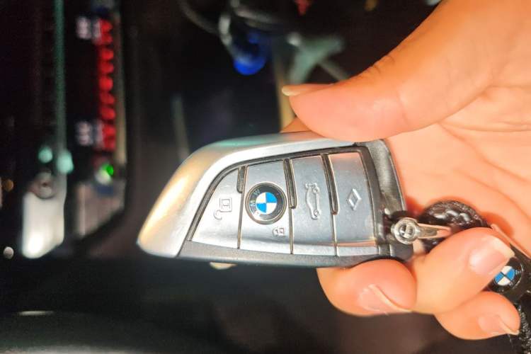 Used BMW 5 Series 2018 Facelifted 530Li Luxury Edition Premium Package Vehicle Key