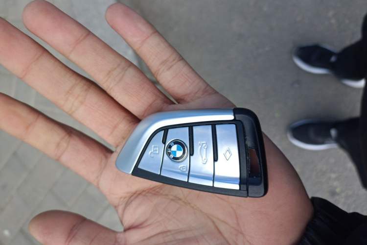 Used BMW 5 Series 2018 525Li M Sport Package Vehicle Key
