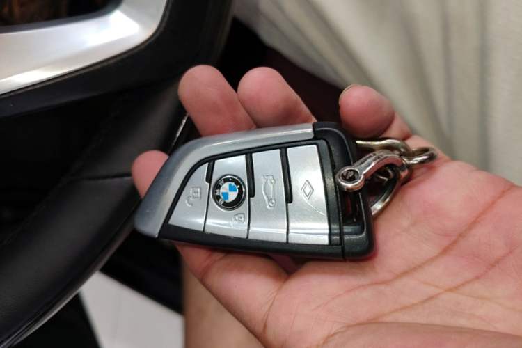 Used BMW 5 Series 2018 530Li Leading Model M Sport Package Vehicle Key