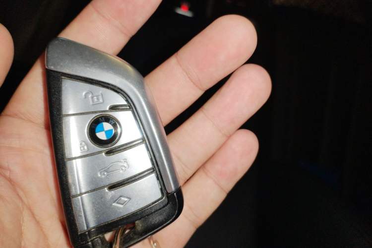 Used BMW 5 Series 2018 525Li M Sport Package Vehicle Key