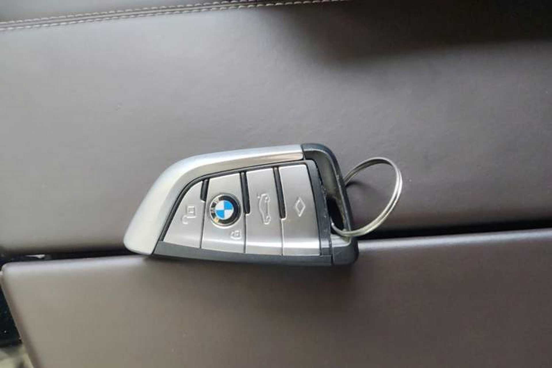 Used BMW 5 Series 2018 530Li Leading Edition Luxury Package Vehicle Key