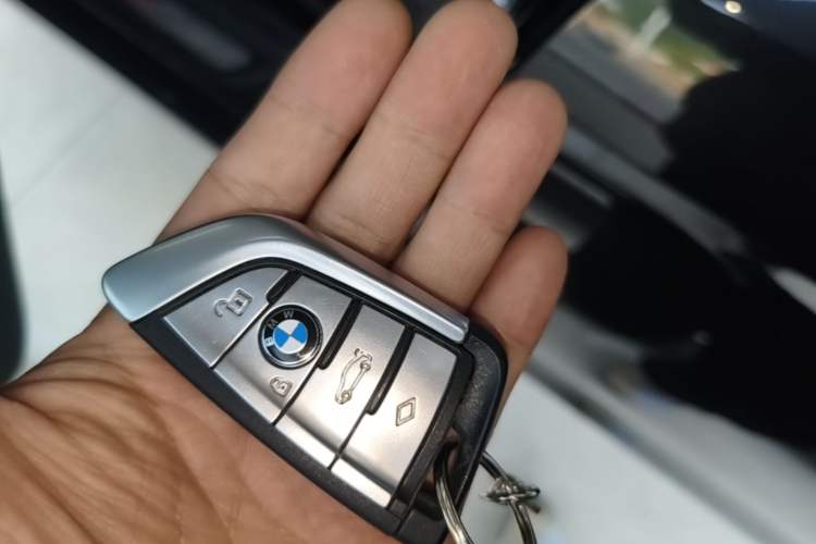Used BMW 5 Series 2018 Revised Version 530Li Leading Edition Luxury Package Vehicle Key