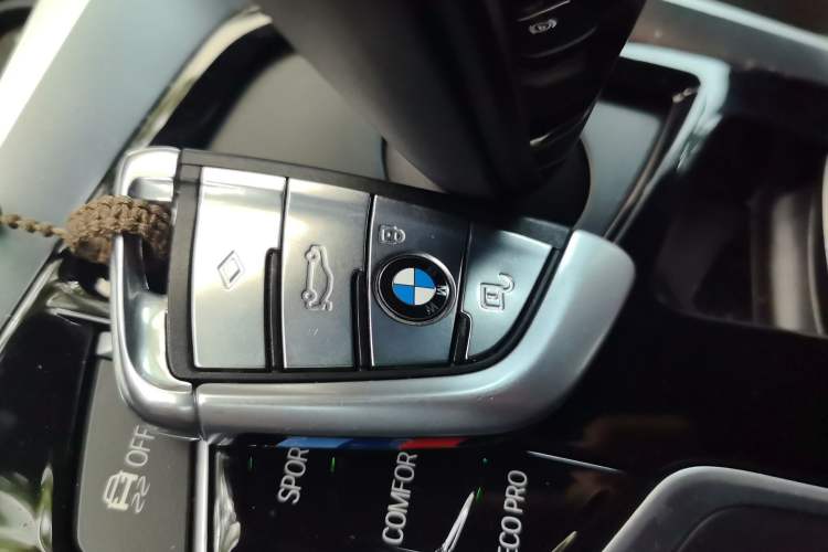 Used BMW 5 Series 2018 530Li Leading Model M Sport Package Vehicle Key