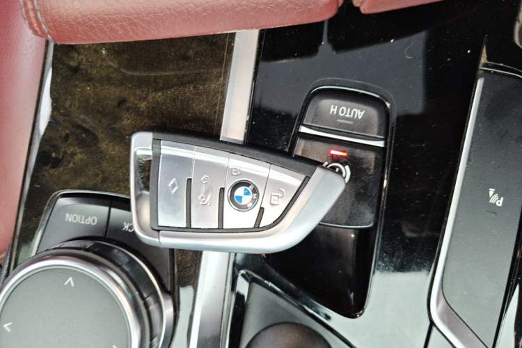 Used BMW 5 Series 2018 530Li Leading Model M Sport Package Vehicle Key