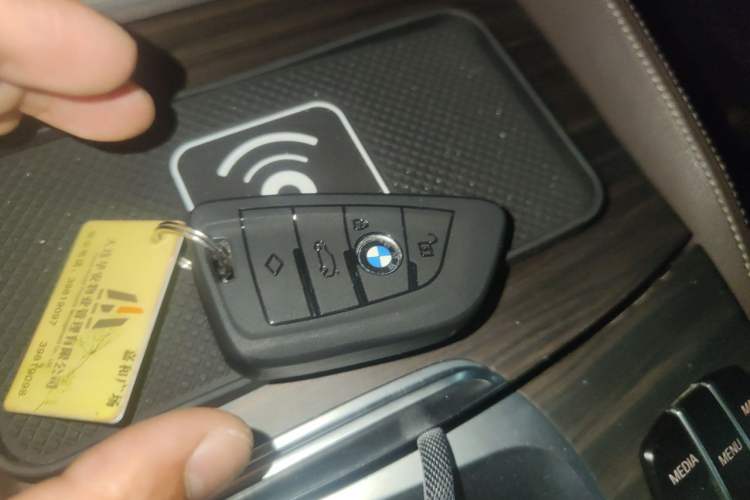 Used BMW 5 Series 2018 530Li Leading Edition Luxury Package Vehicle Key