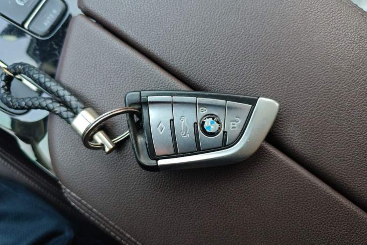 Used BMW 5 Series 2018 525Li Luxury Package Vehicle Key