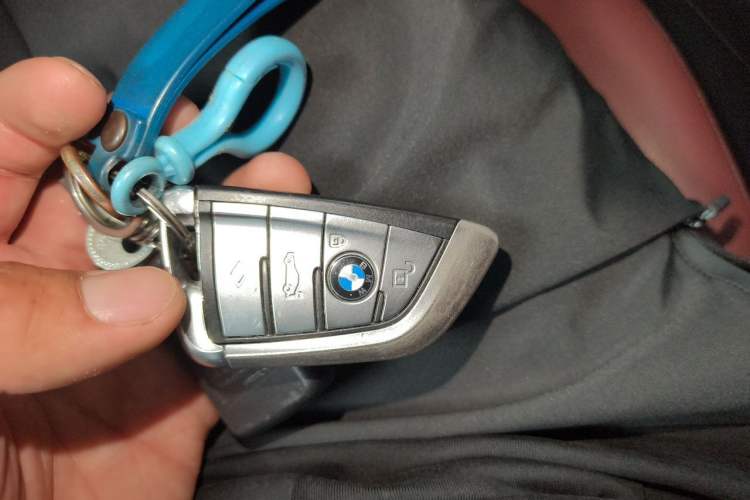 Used BMW 5 Series 2018 Restyled 530Li Luxury Edition M Sport Package Vehicle Key