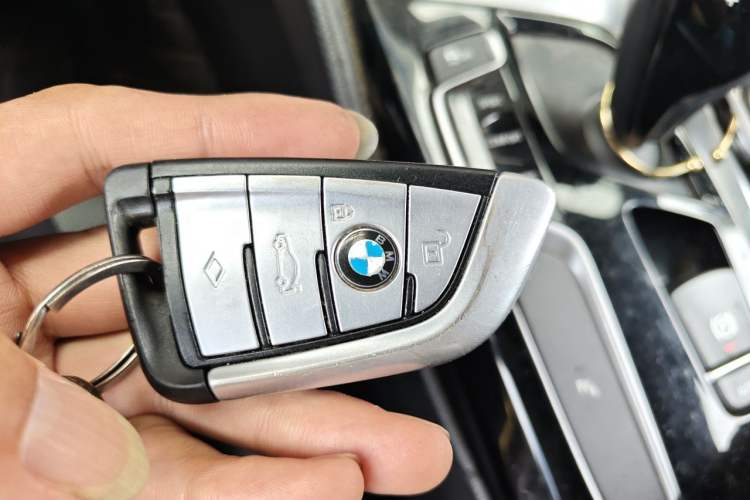 Used BMW 5 Series 2018 525Li M Sport Package Vehicle Key