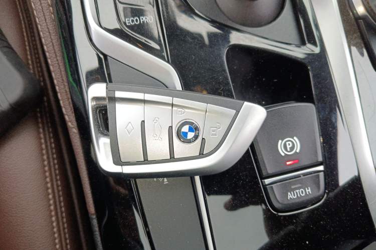 Used BMW 5 Series 2018 525Li M Sport Package Vehicle Key