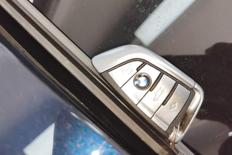 Used BMW 5 Series 2018 530Li Leading Model M Sport Package Vehicle Key