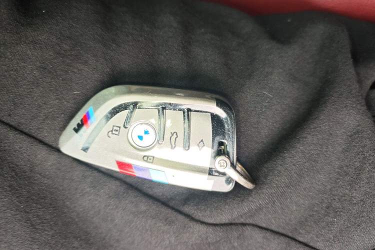 Used BMW 5 Series 2018 Restyled 530Li Leading Edition M Sport Package Vehicle Key
