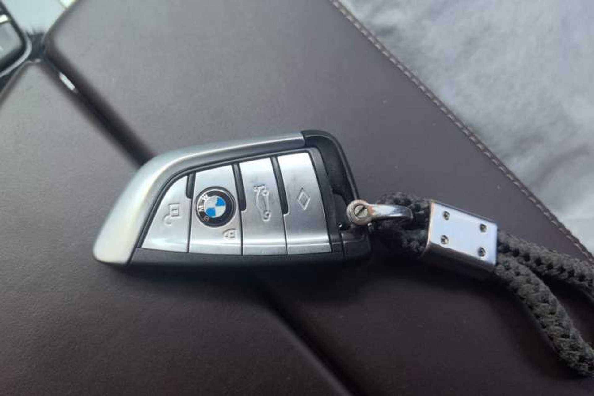 Used BMW 5 Series 2018 Revised Version 530Li Leading Edition Luxury Package Vehicle Key