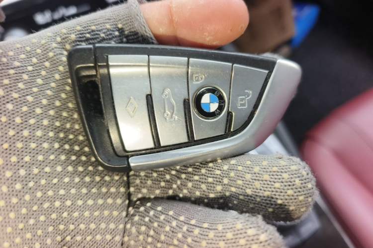 Used BMW 5 Series 2018 Facelifted 530Li xDrive M Sport Package Vehicle Key
