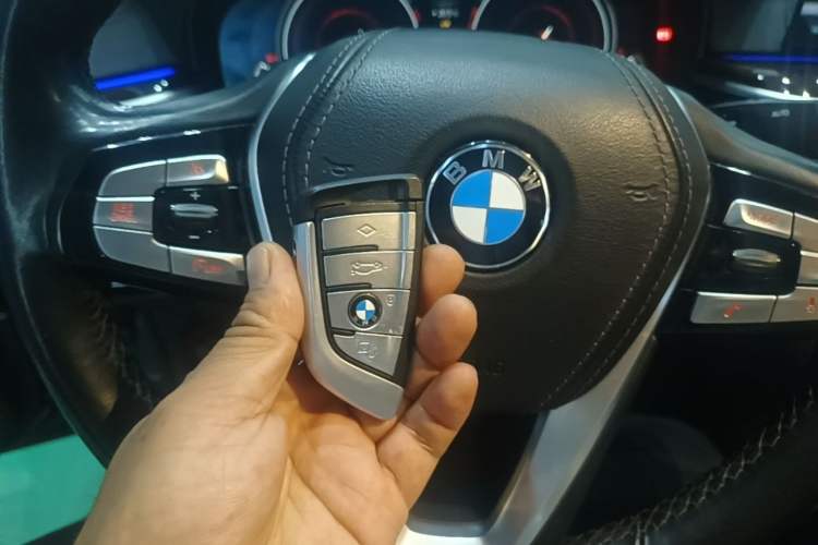 Used BMW 5 Series 2018 525Li Luxury Package Vehicle Key